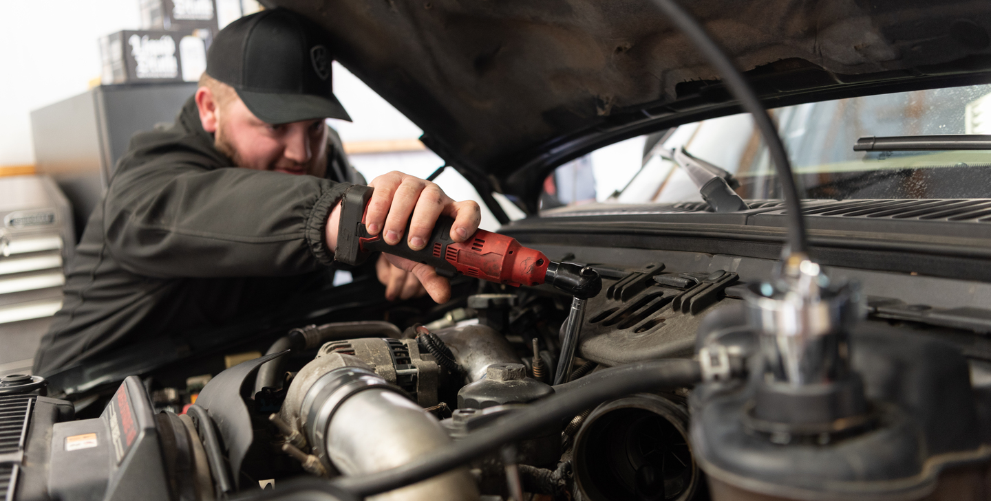 Maintain & Repair Your Diesel Engine